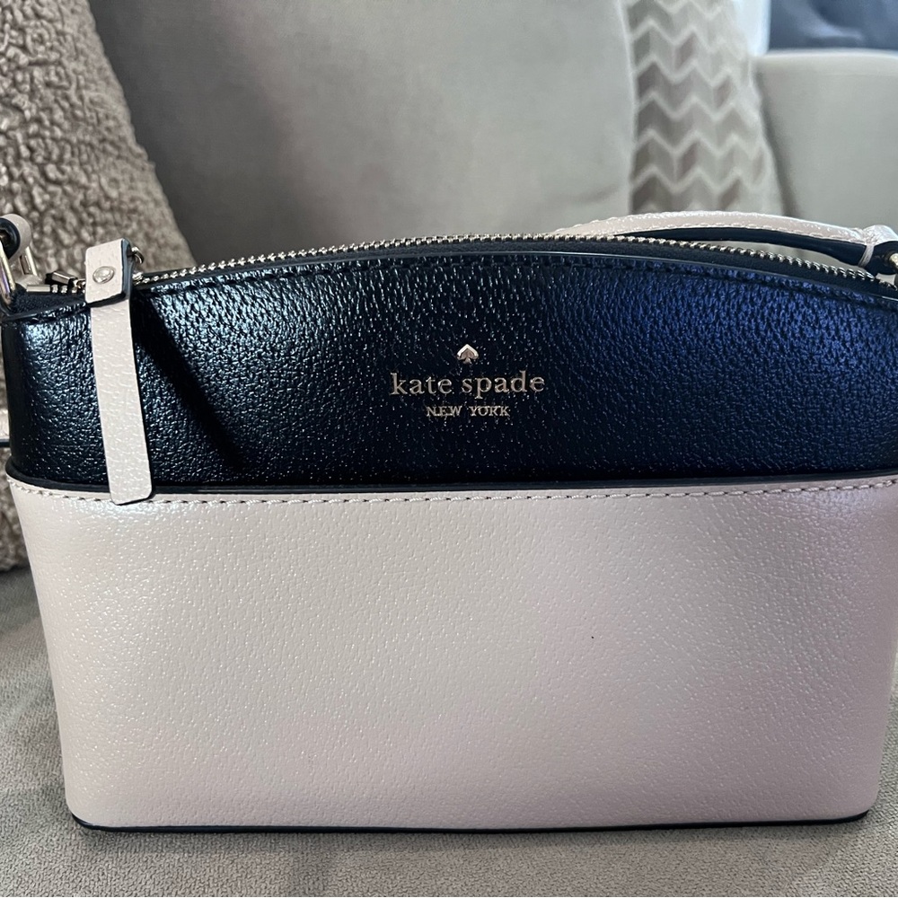 Kate Spade ♠️ Two-Tone Black and Cream Crossbody bag!!